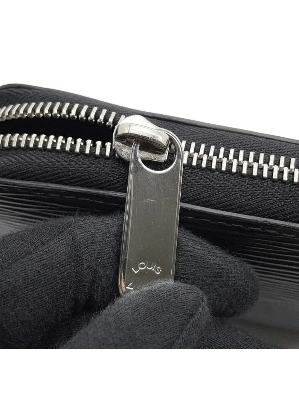 Louis Vuitton Wallet Epi Zippy Black